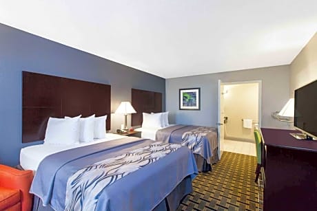 Queen Room with Two Queen Beds - Pet Friendly/Non-Smoking