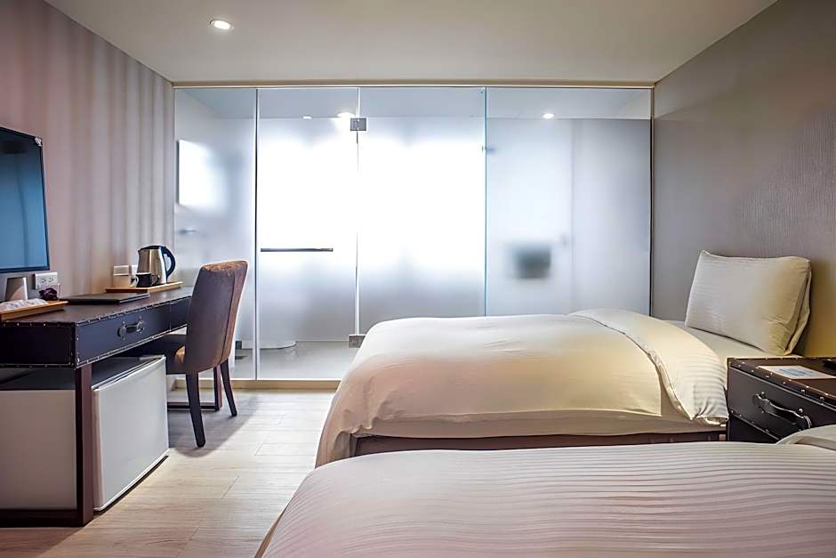 Jungli Le Midi Hotel
