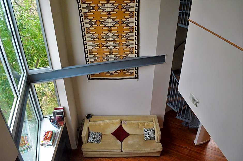 Modern B & B
