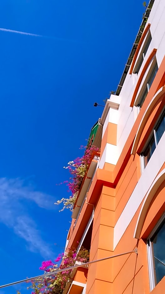 Sandy Serviced Apartment