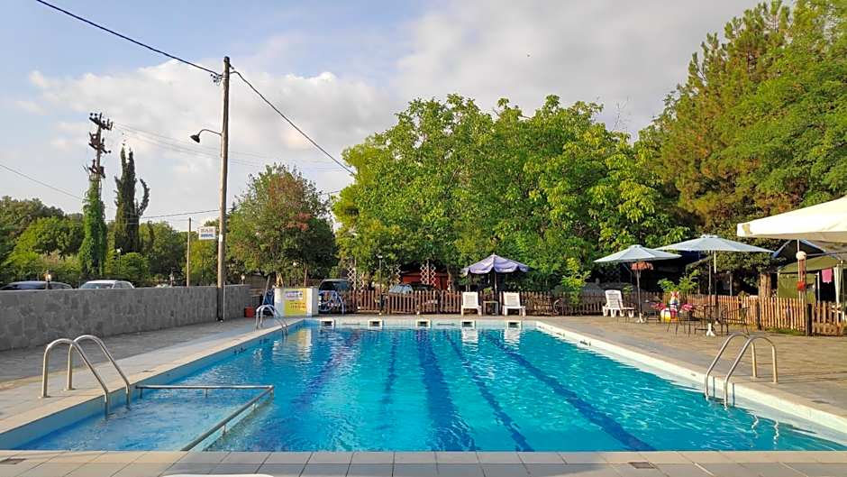 Camping Mitikas and Bungalows