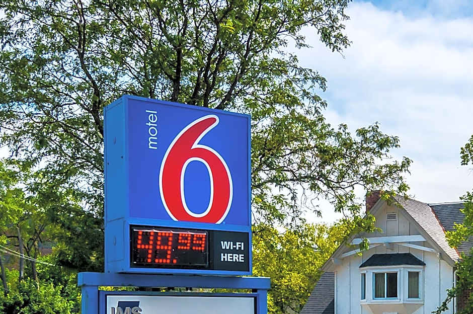 Motel 6-Arlington Heights, IL - Chicago North Central