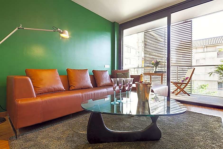 Apartment Barcelona Rentals - Sarria Apartments Near Center