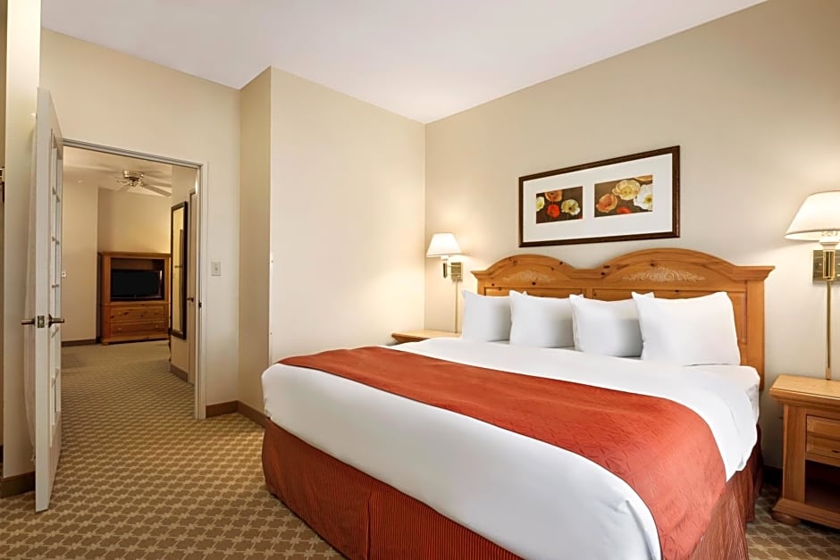 Country Inn & Suites by Radisson, Clinton, IA