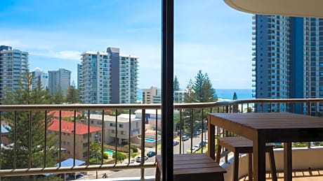 One-Bedroom Apartment with Ocean View