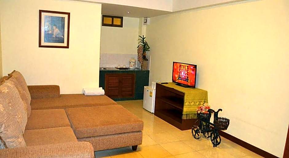 Silver Gold Garden, Suvarnabhumi Airport