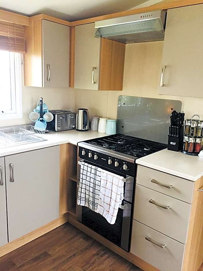 B47 Caravan Seven Bays