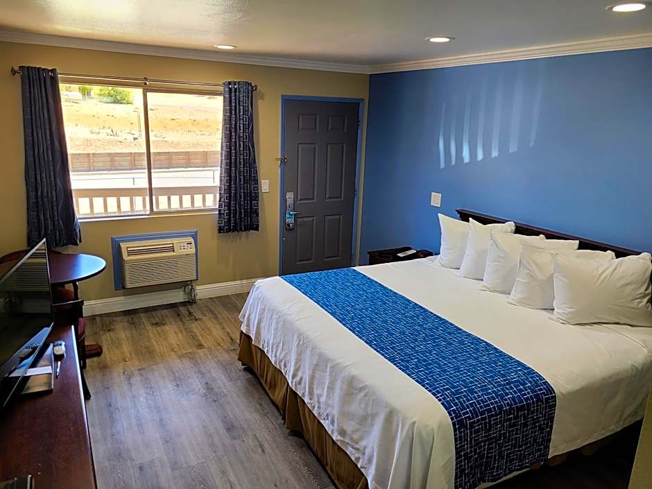 Travelodge by Wyndham Clearlake