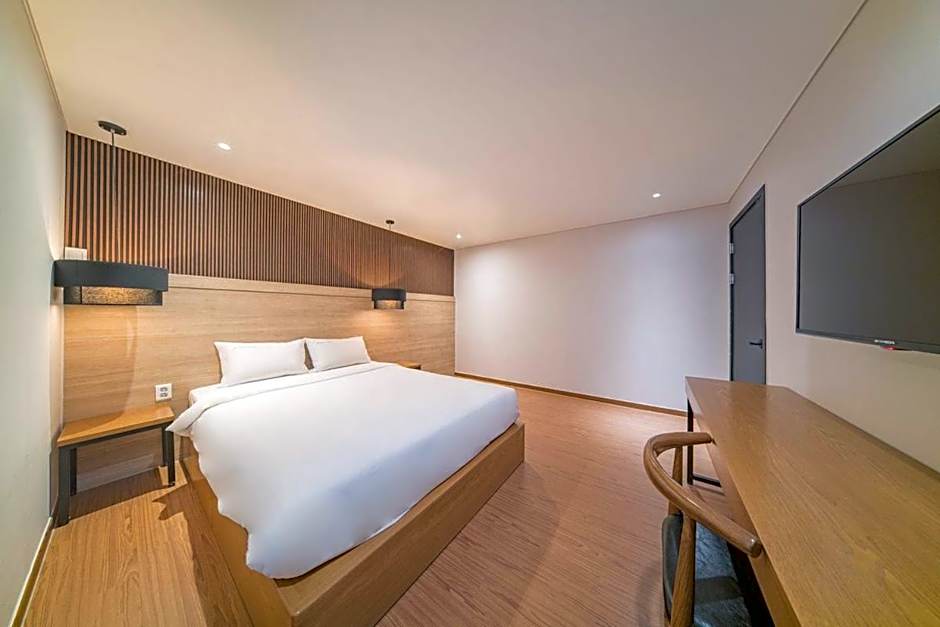 Two Y Hotel