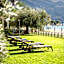 Hotel Baia Azzurra - Lake Front
