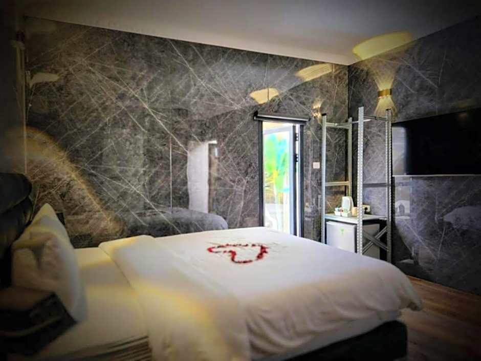 Photo 1 of 4 of Suite, Hot Tub, Balcony