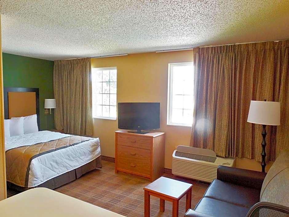 Extended Stay America Select Suites - Providence - Airport