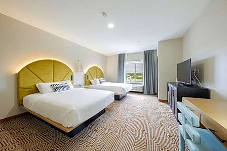 Standard Double Queen Suite