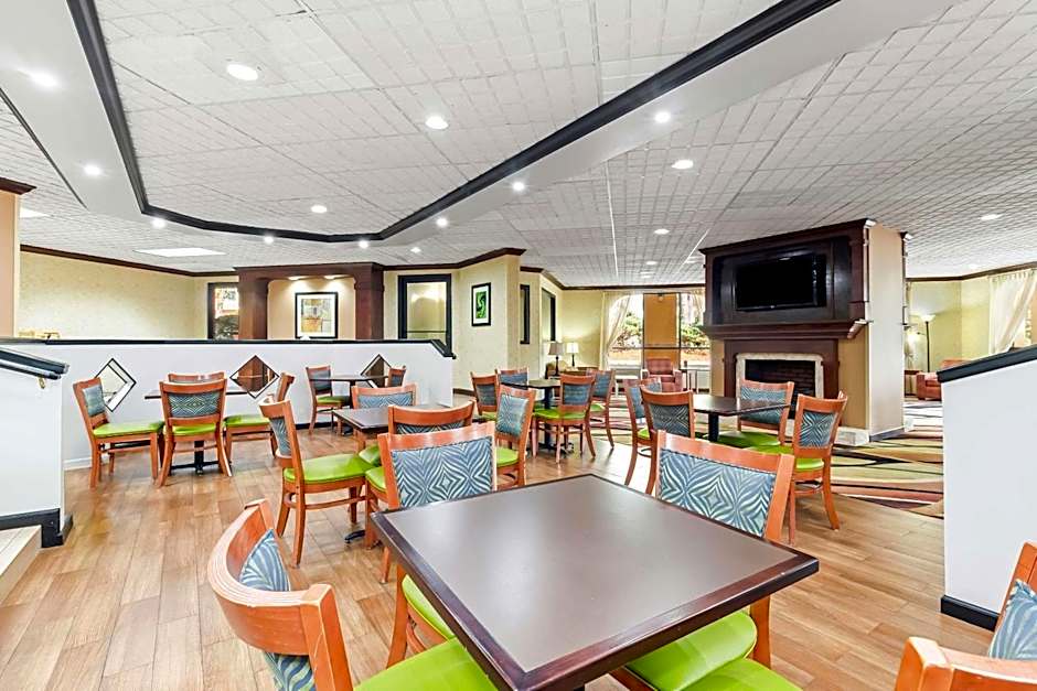 Quality Inn & Suites Florence Civic Center