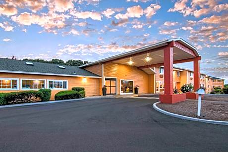 Quality Inn & Suites Albany Corvallis