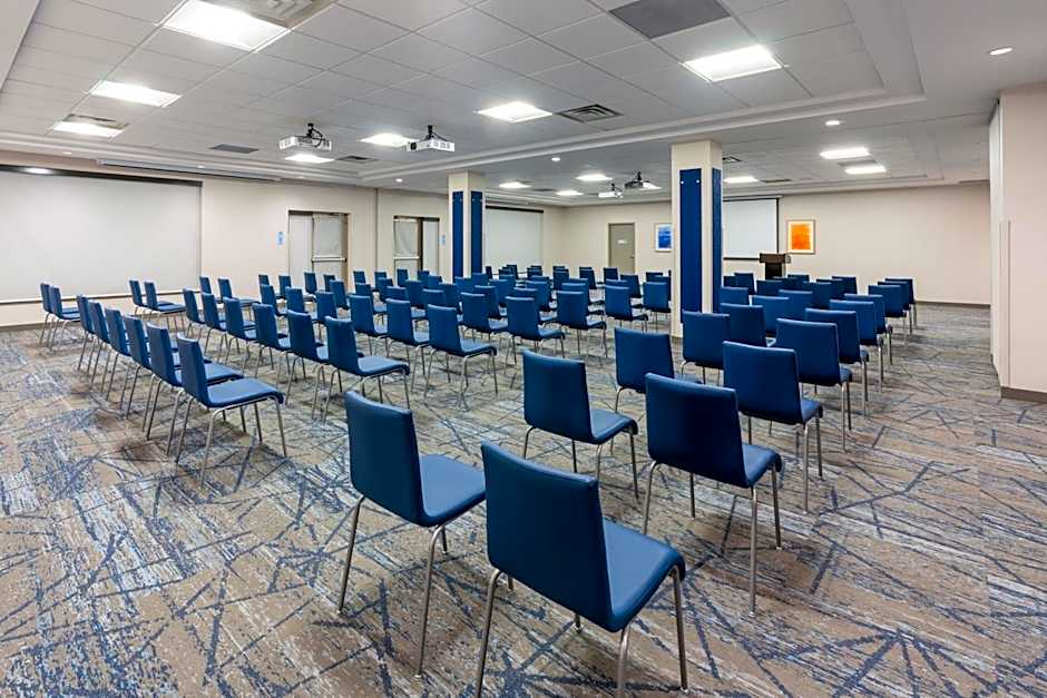 Holiday Inn Express & Suites Vaughan Southwest By IHG