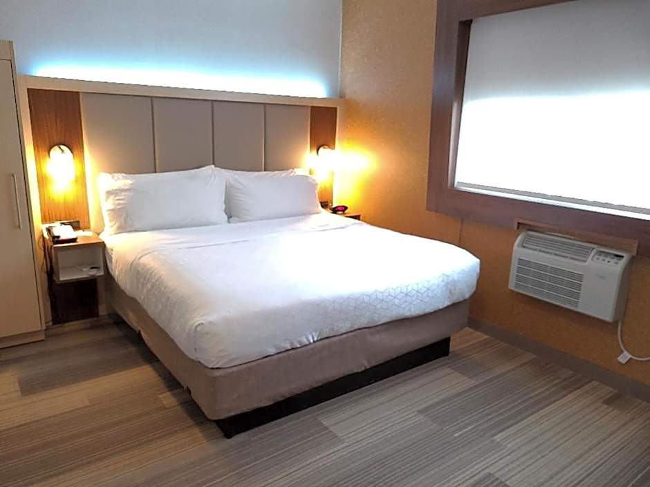 Best Western Roslyn-Long Island Hotel