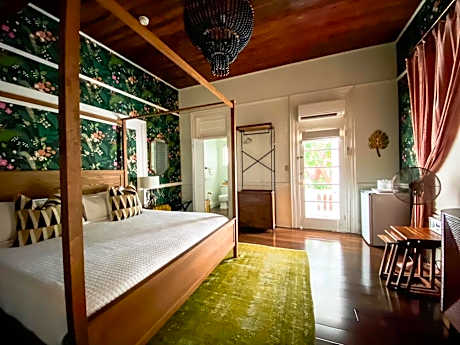 Room 9