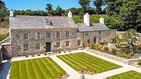Cusgarne Manor boutique B&B - adults only