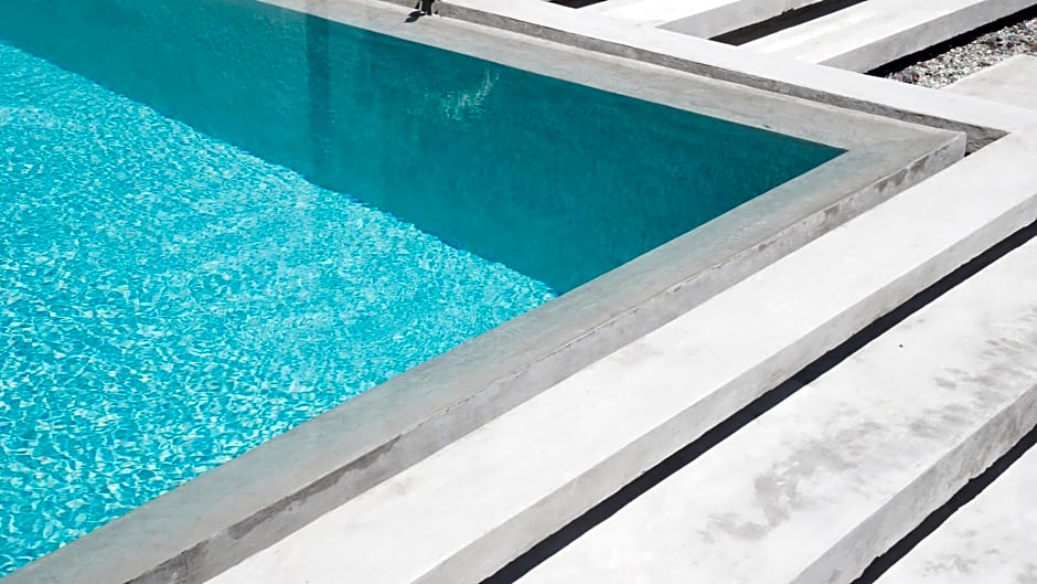 Flores Passport House