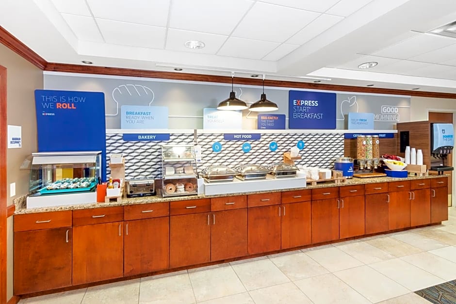 Holiday Inn Express Hotel & Suites Hampton South-Seabrook, an IHG Hotel
