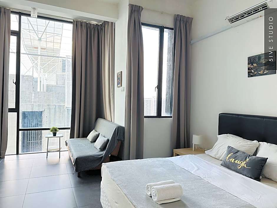 Five Studio - Empire Damansara