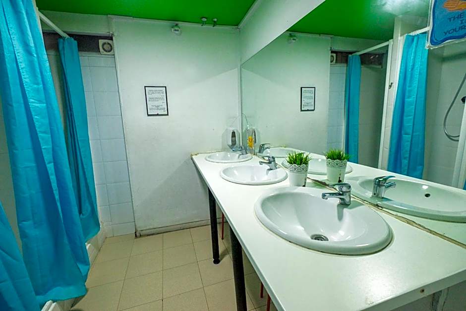 Diagonal House Hostel