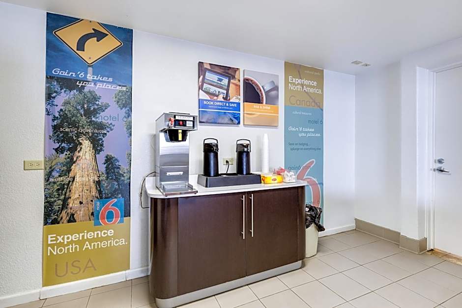 Motel 6-San Jose, CA - Convention Center
