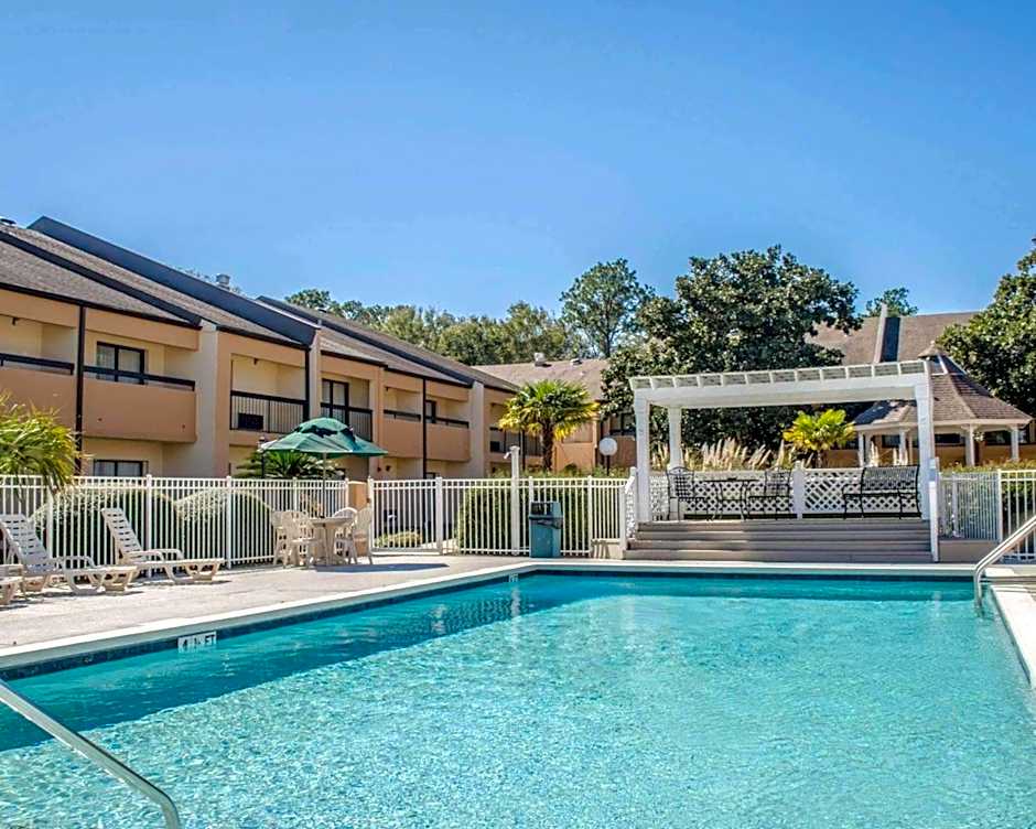 Quality Inn & Suites Pensacola