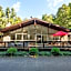 Evergreen Escape - Tobermory Chalet and Sauna