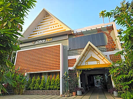 Clive Ten Athirapally