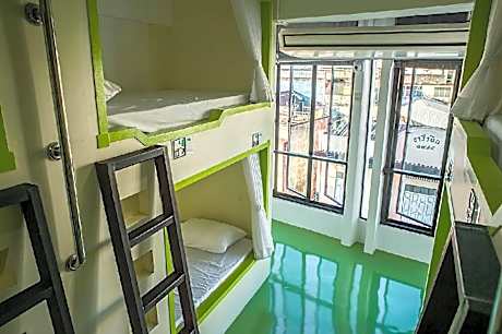 THE PORT HOSTEL BY SUWATCHAI