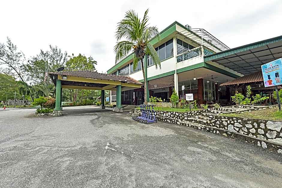 Teluk Batik Holiday Apartment