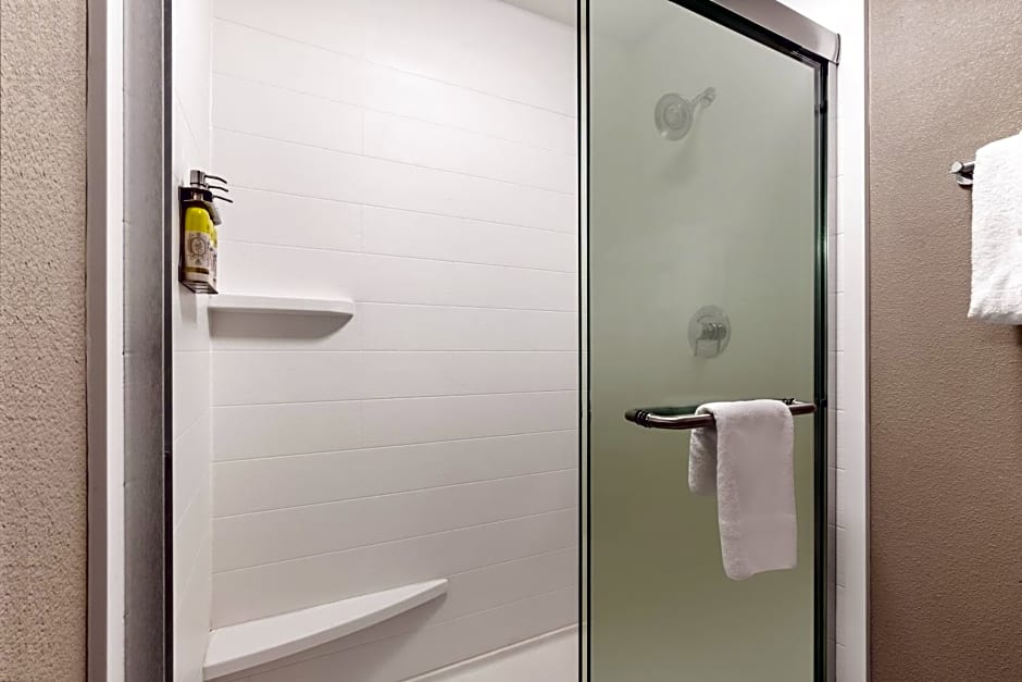 Holiday Inn Express Portland SE - Clackamas Area by IHG
