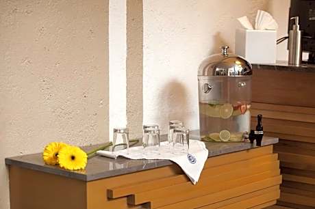 Descansera Hotel Business and Pleasure