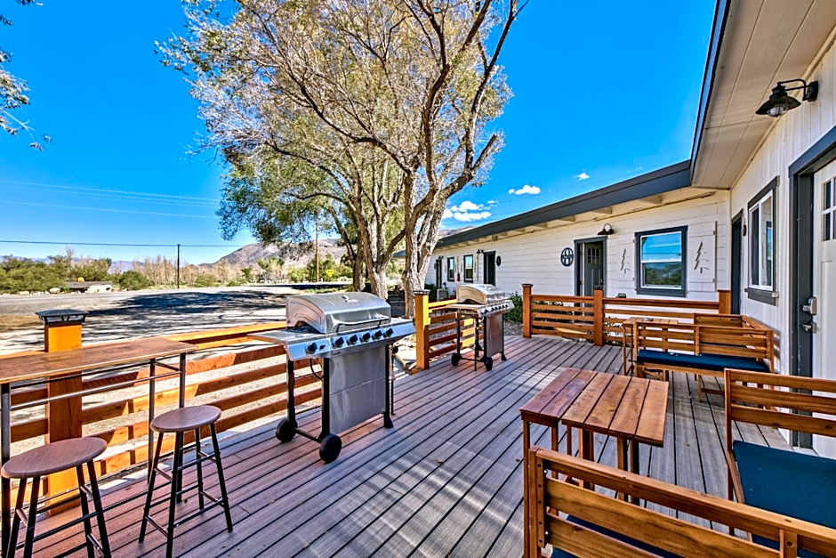 The Historic West Walker Motel