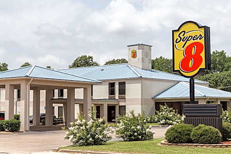 Super 8 by Wyndham Indianola