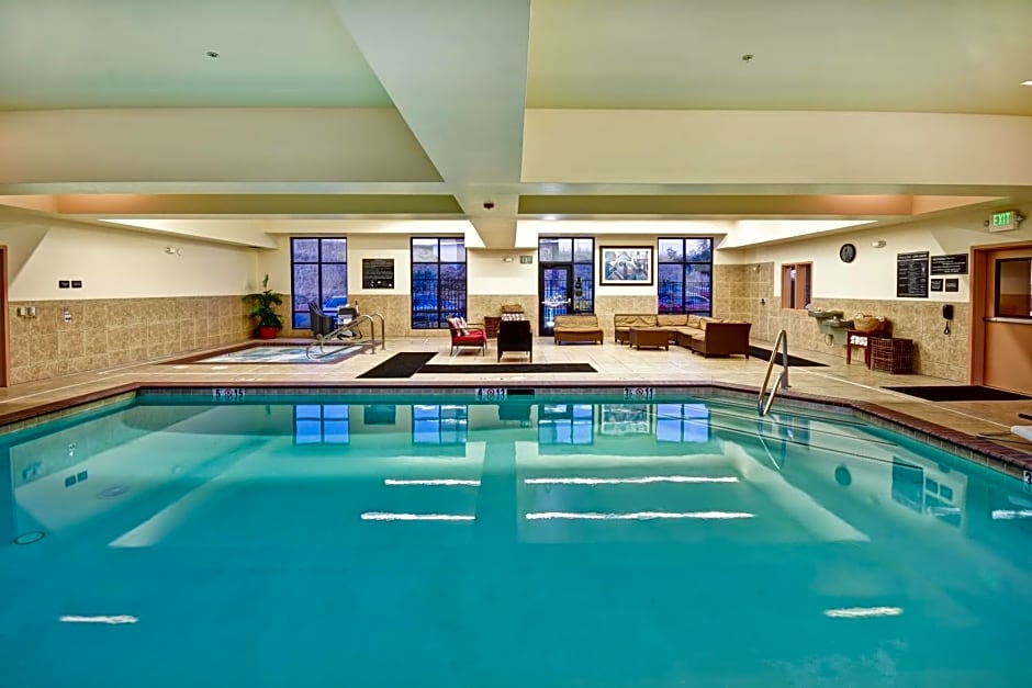 Hampton Inn & Suites Folsom