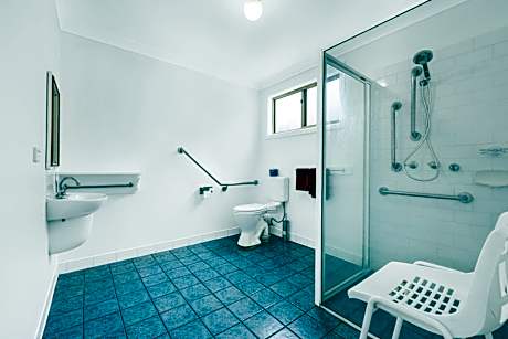 Queen Room - Disability Access