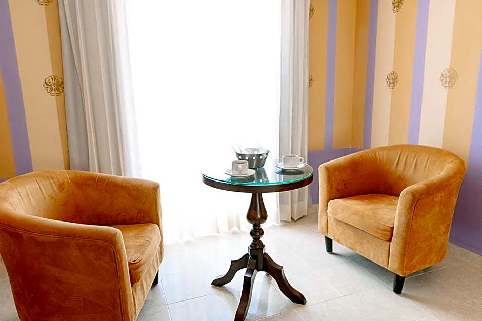 Hotel Plaza Colonial