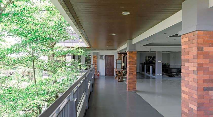 Madonna Hometel and Suites