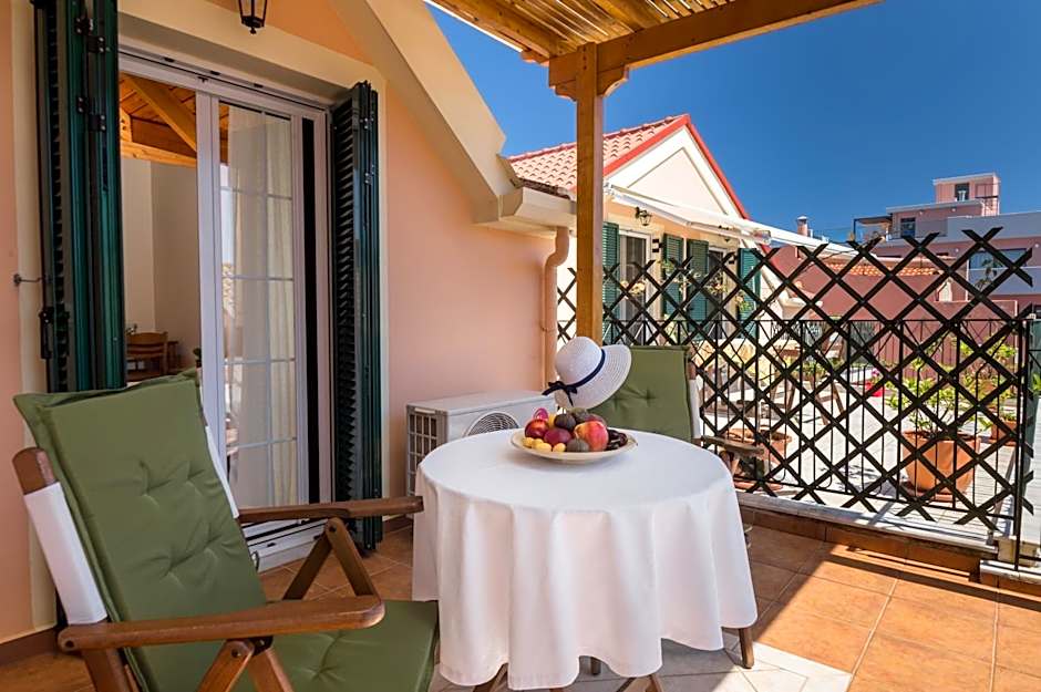 Rouchotas Apartments