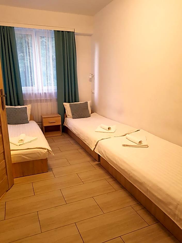 Hostel Mleczna - Metro Zacisze