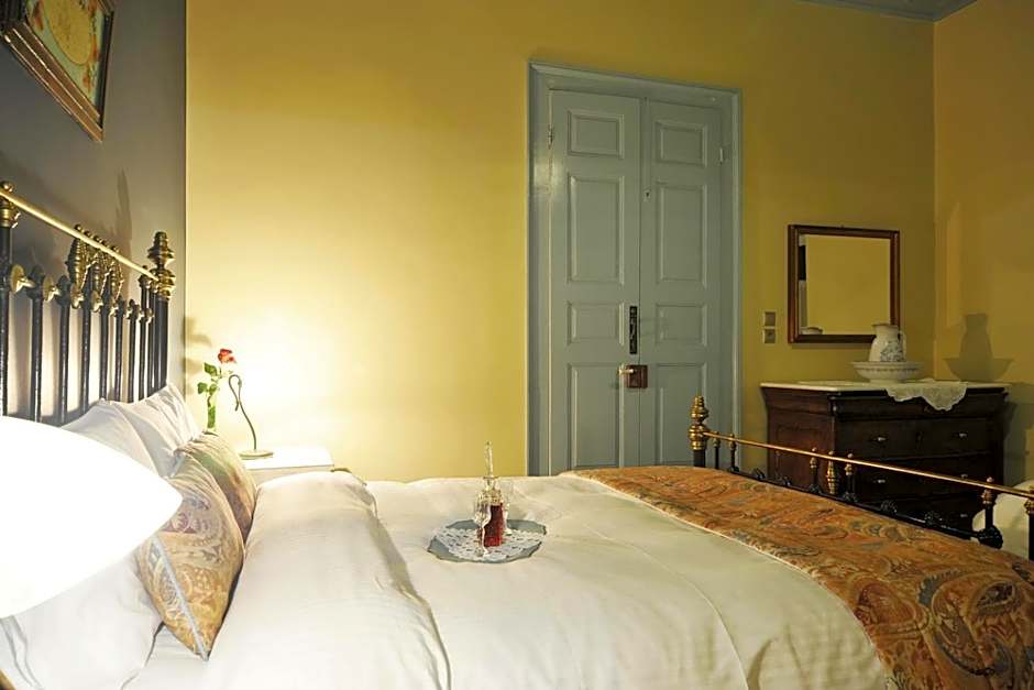 Ganimede Hotel, Galaxidi