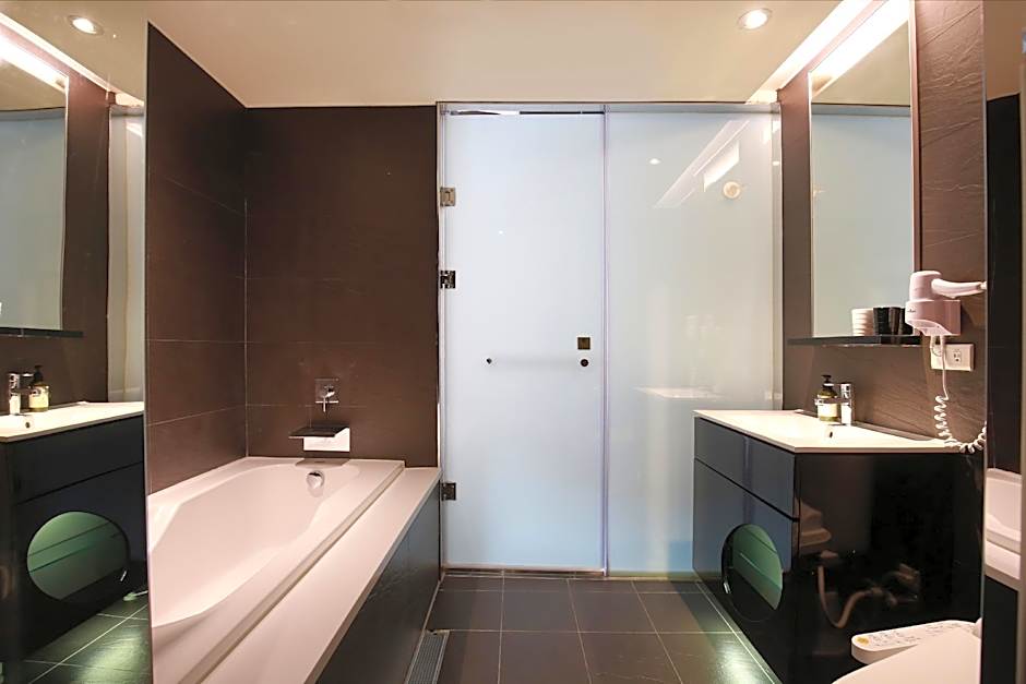 Cityinn Plus Taichung Station Branch