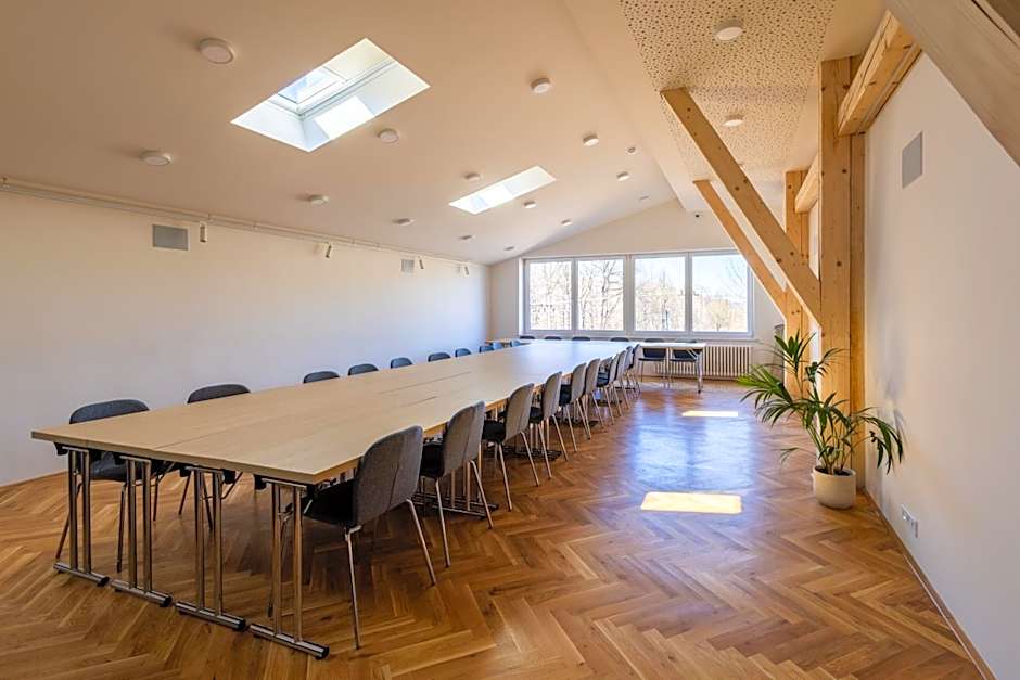 Hotel JISKRA na Čeladné