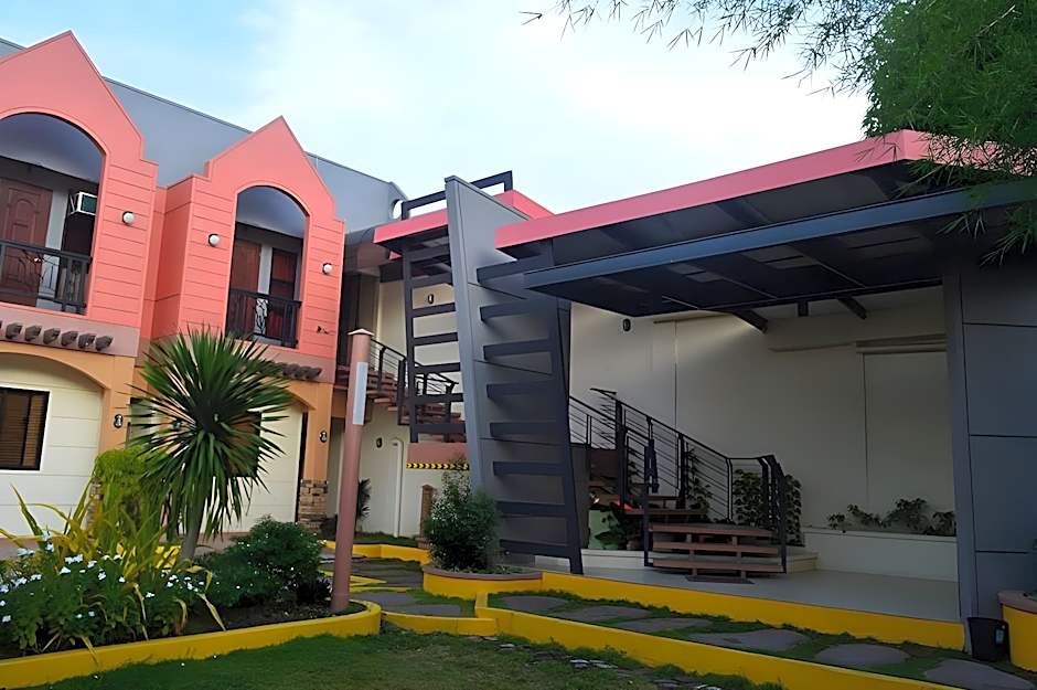 Manora Apartments and Guest House