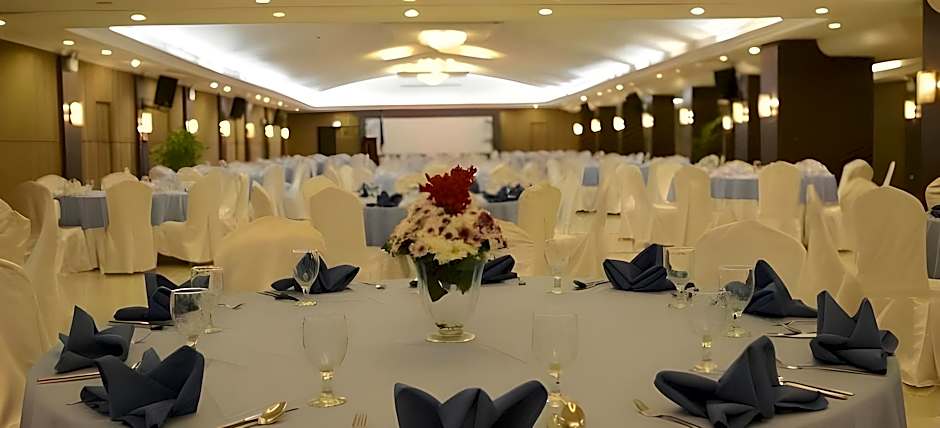 Grand Regal Hotel Davao