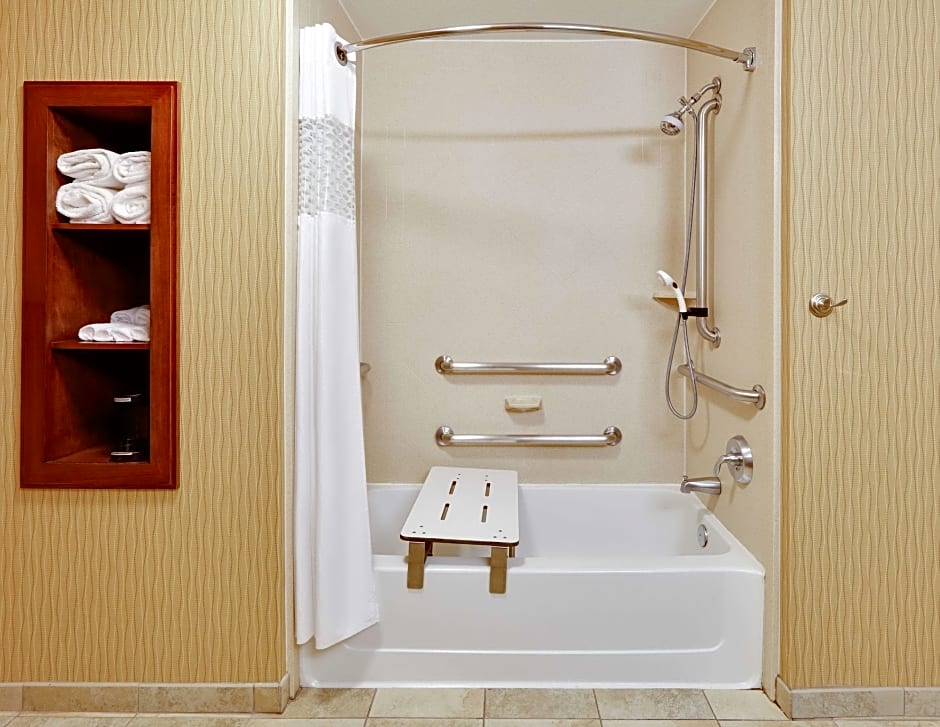 Photo 1 of 3 of 2 Queen Beds, Hearing/Mobility Accessible, Bathtub