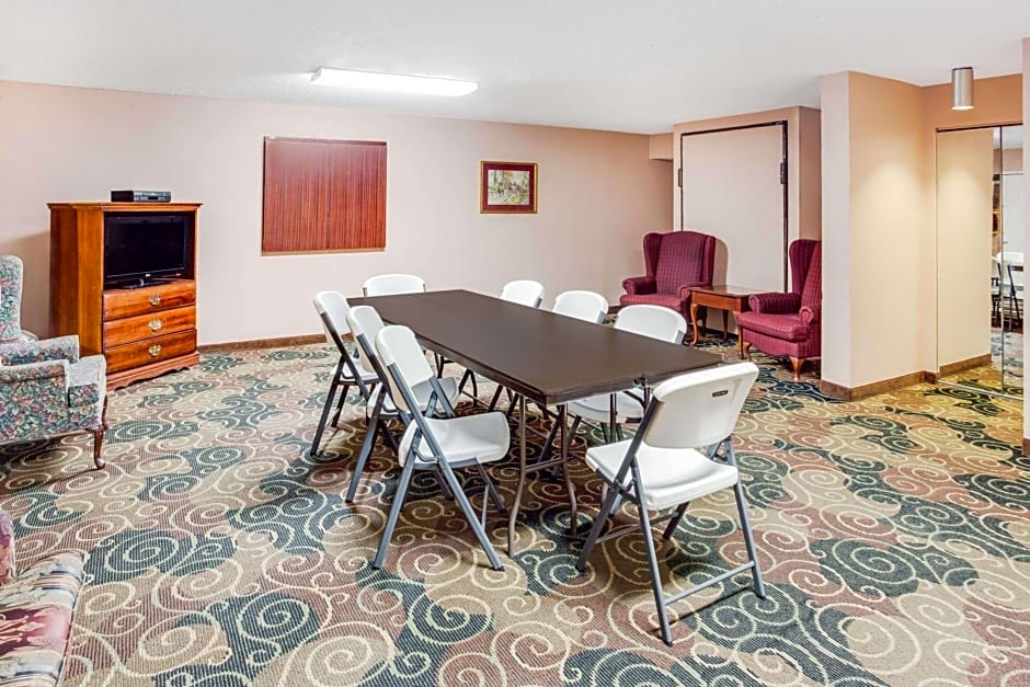 Days Inn by Wyndham Greenville MS